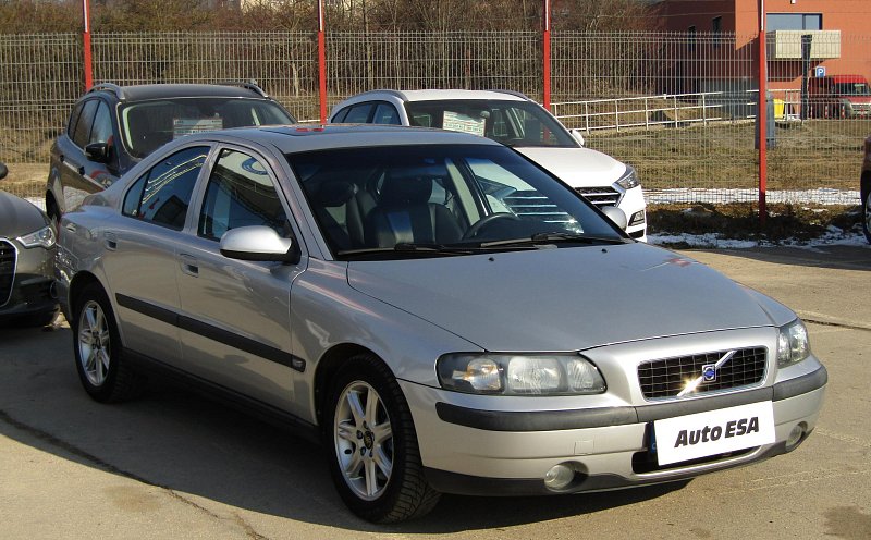 Volvo S60 2.4i 