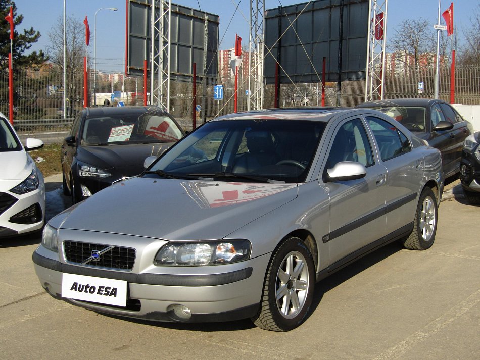 Volvo S60 2.4i 