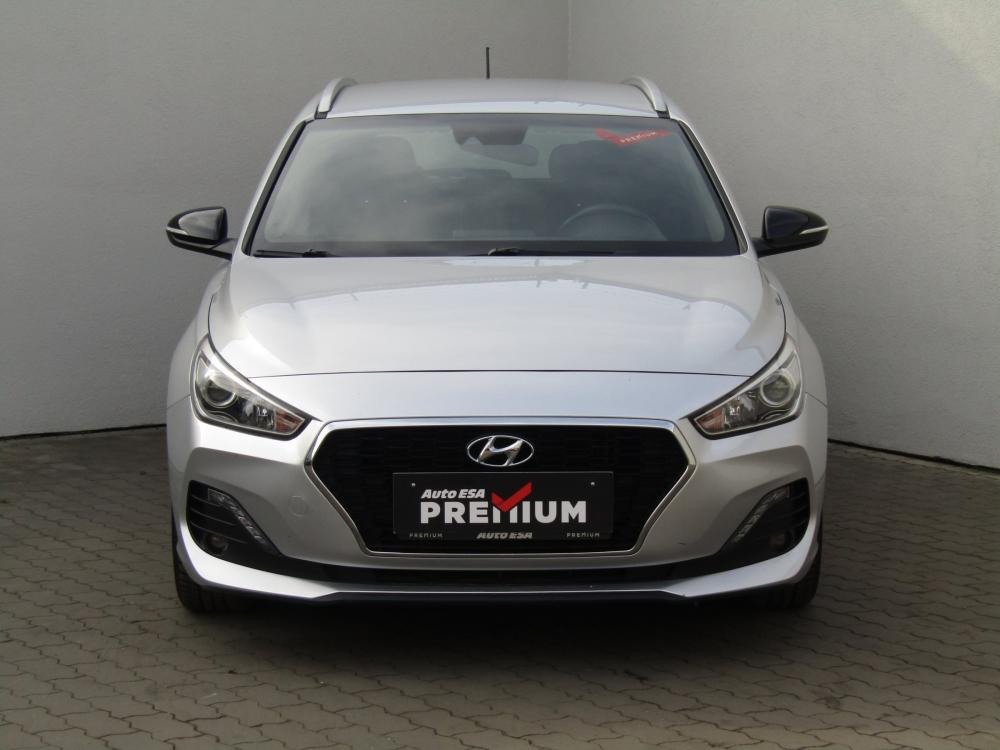 Hyundai i30, 2019 - pohled č. 2