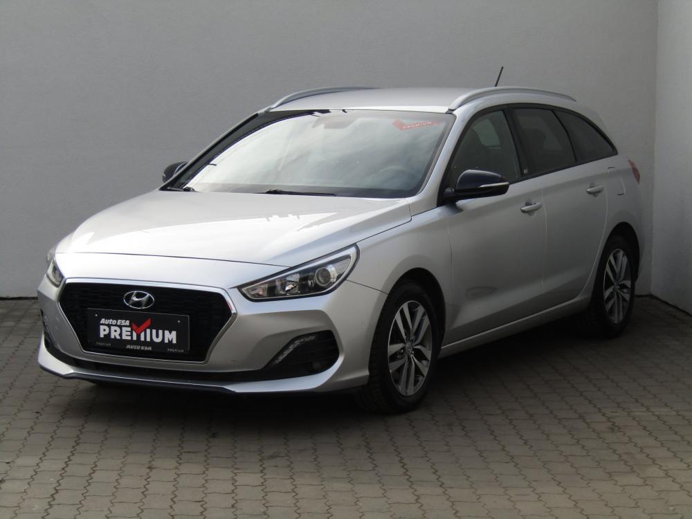 Hyundai i30, 2019 - pohled č. 3