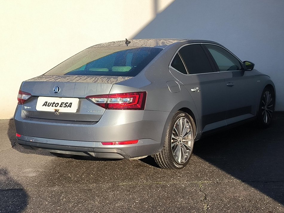 Škoda Superb III 2.0 TSI 