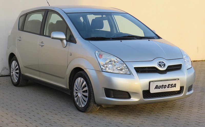 Toyota Corolla Verso 2.2D-4D 