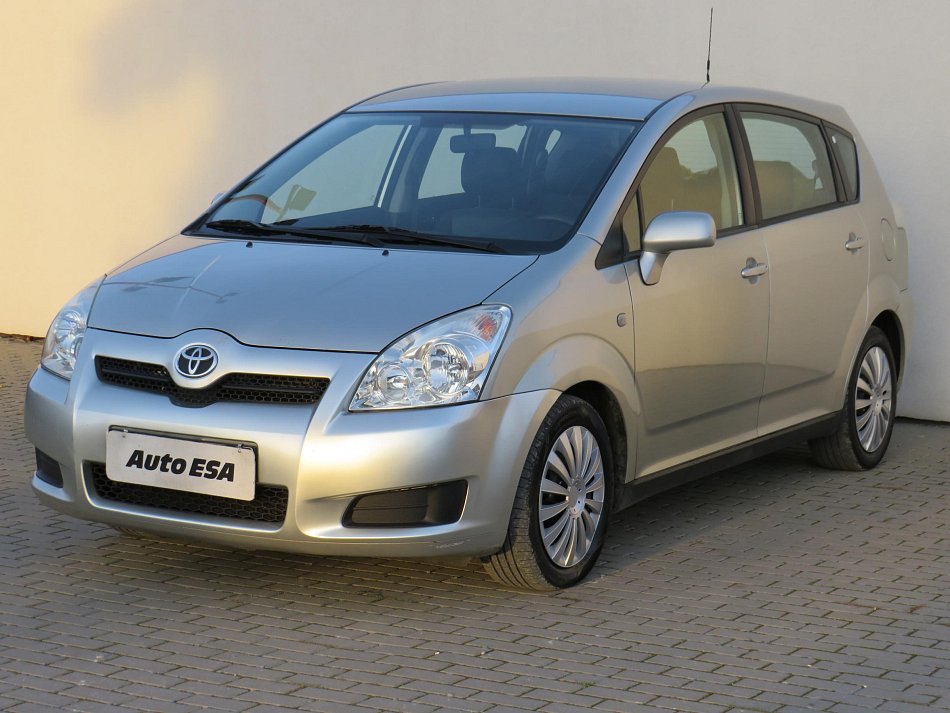 Toyota Corolla Verso 2.2D-4D 