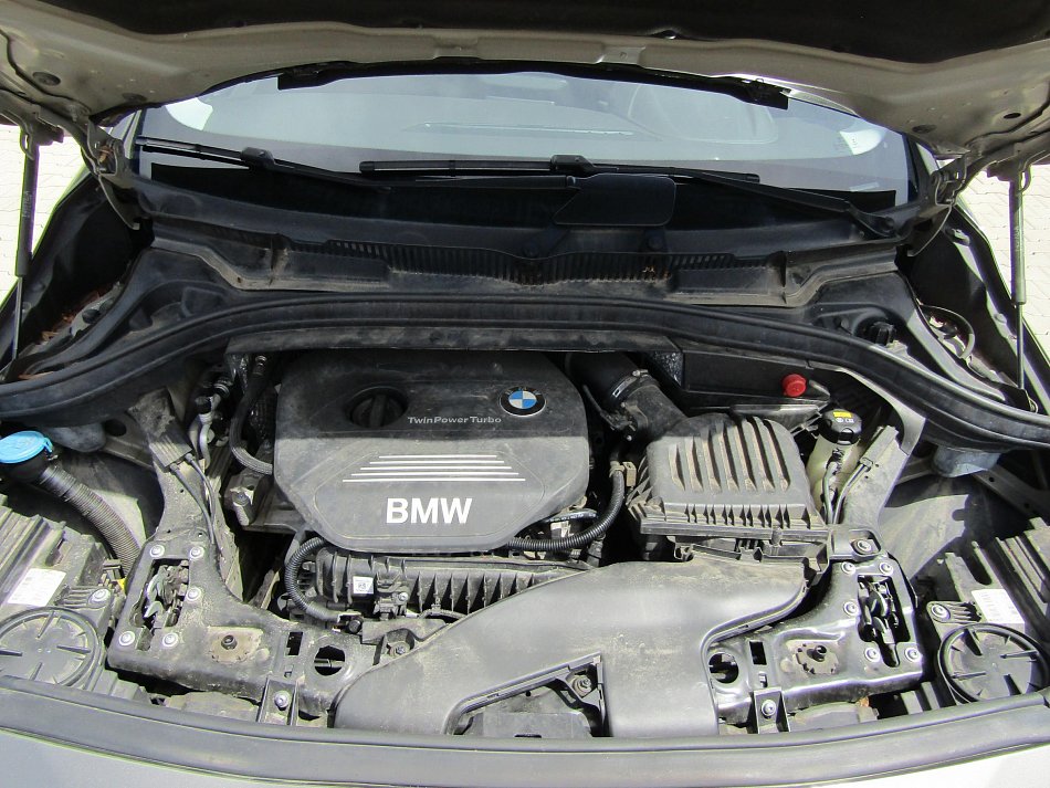 BMW Řada 2 1.5i  218i
