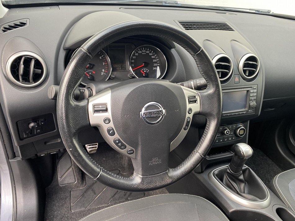 Nissan Qashqai 1.6 i 