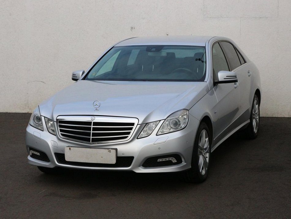 Mercedes-Benz Třída E 2.2 CDi Elegance 200