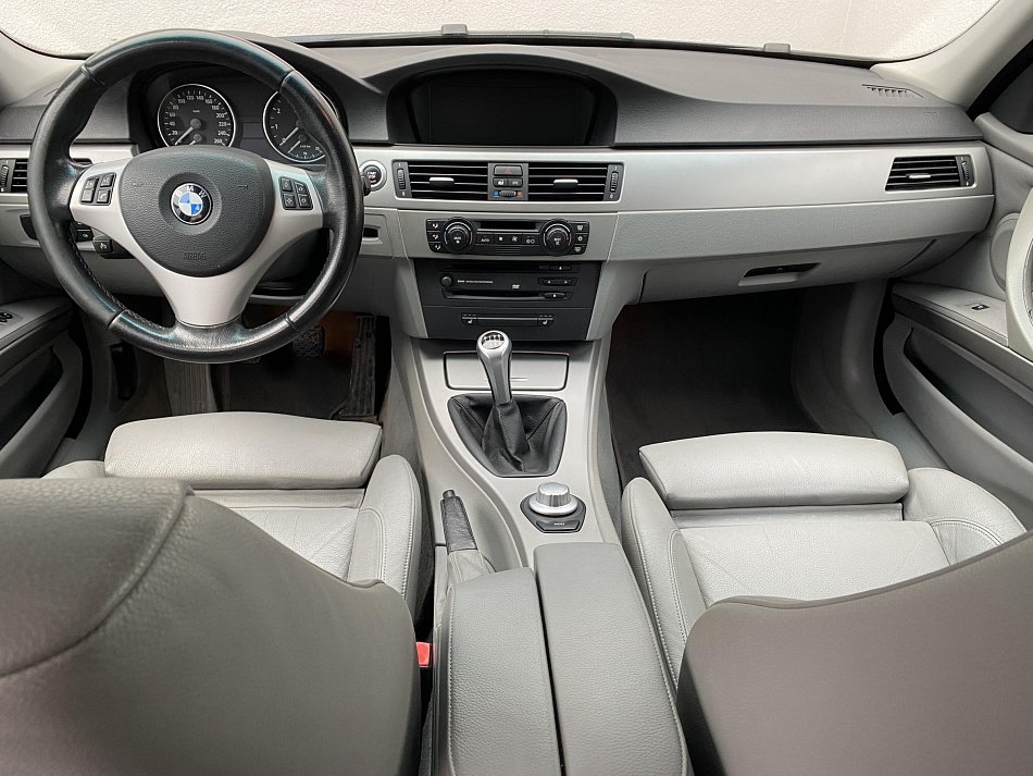 BMW Řada 3 2.5i  325i