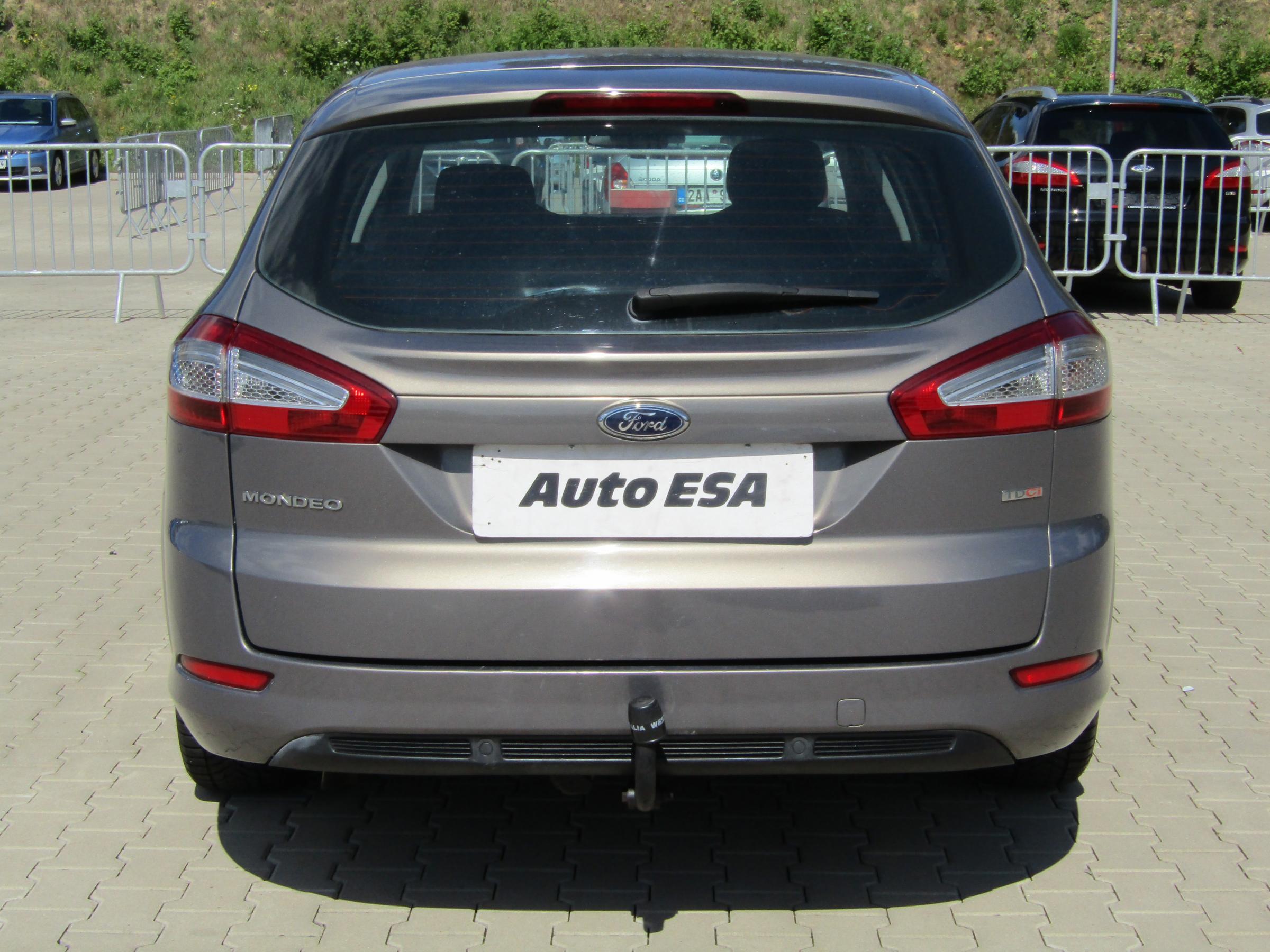 Ford Mondeo, 2011 - pohled č. 5