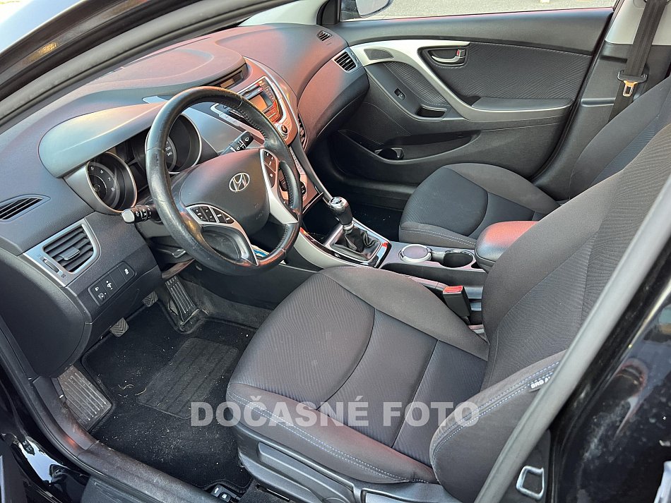 Hyundai Elantra 1.6i 