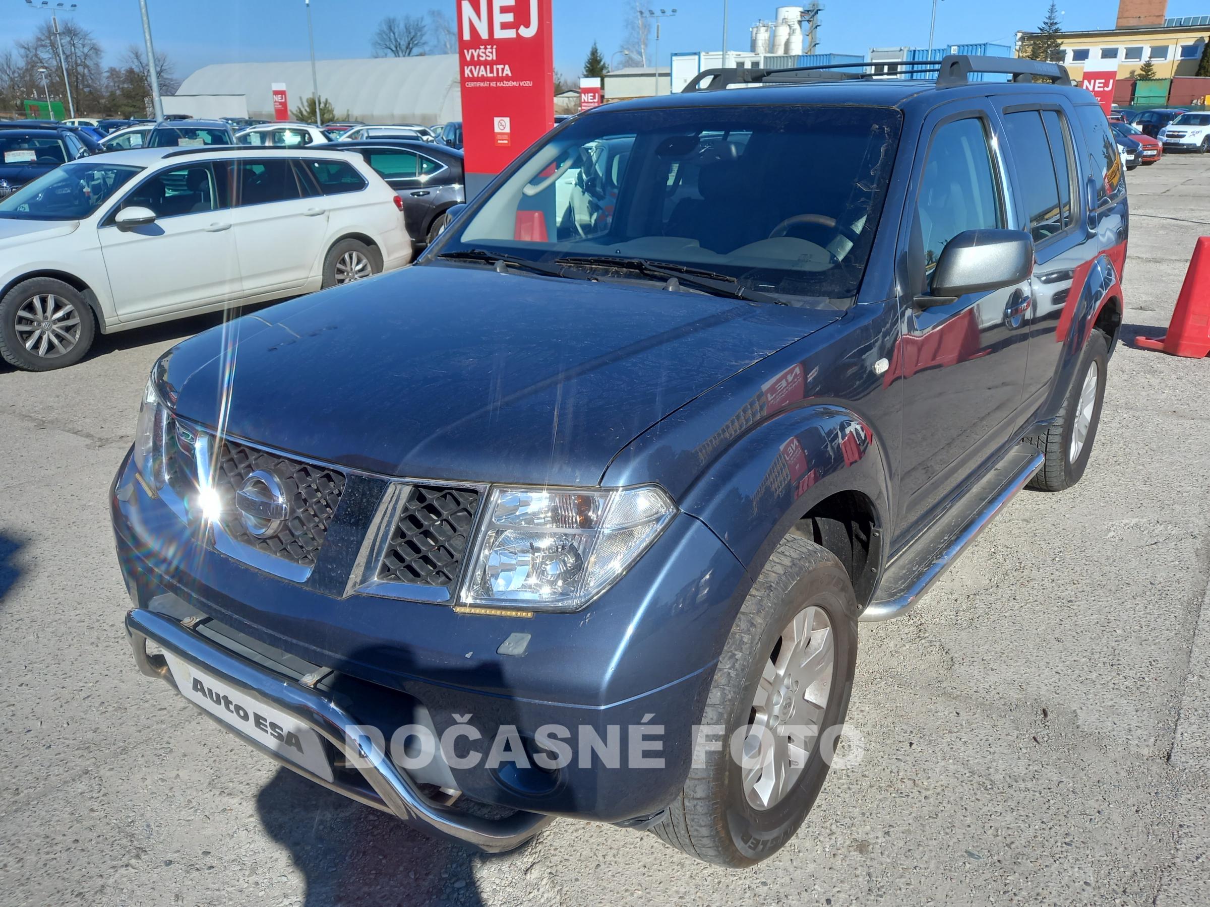 Nissan Pathfinder, 2005