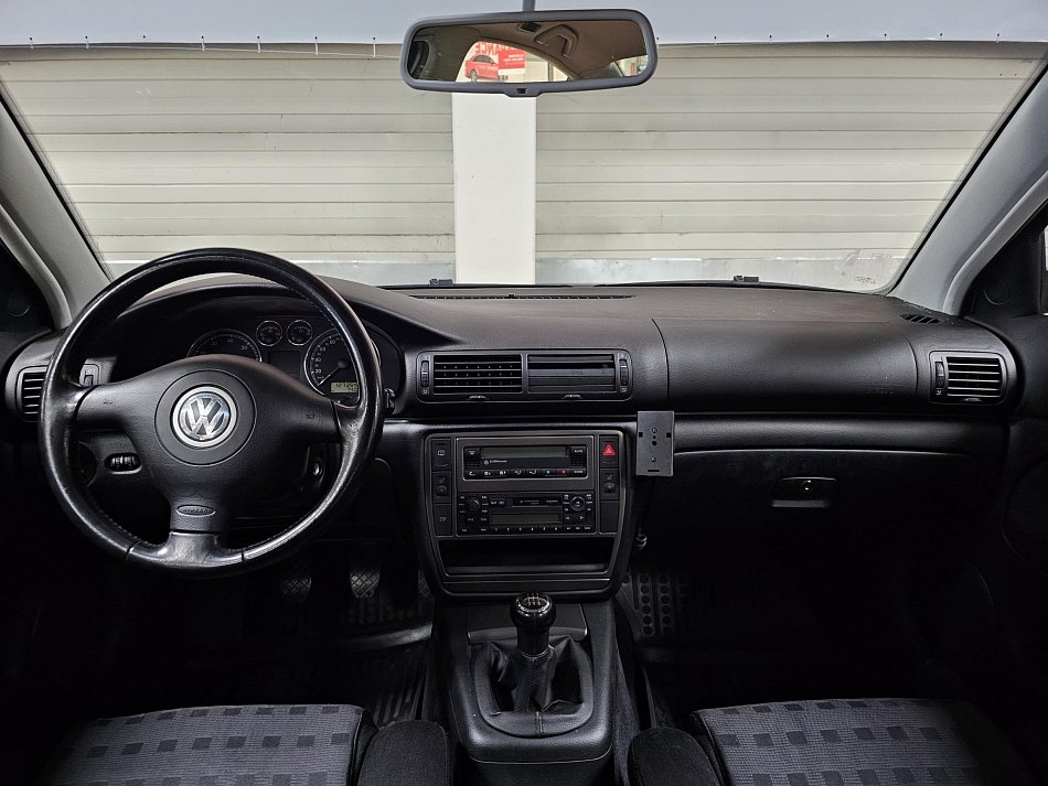 Volkswagen Passat 1.6i Trendline