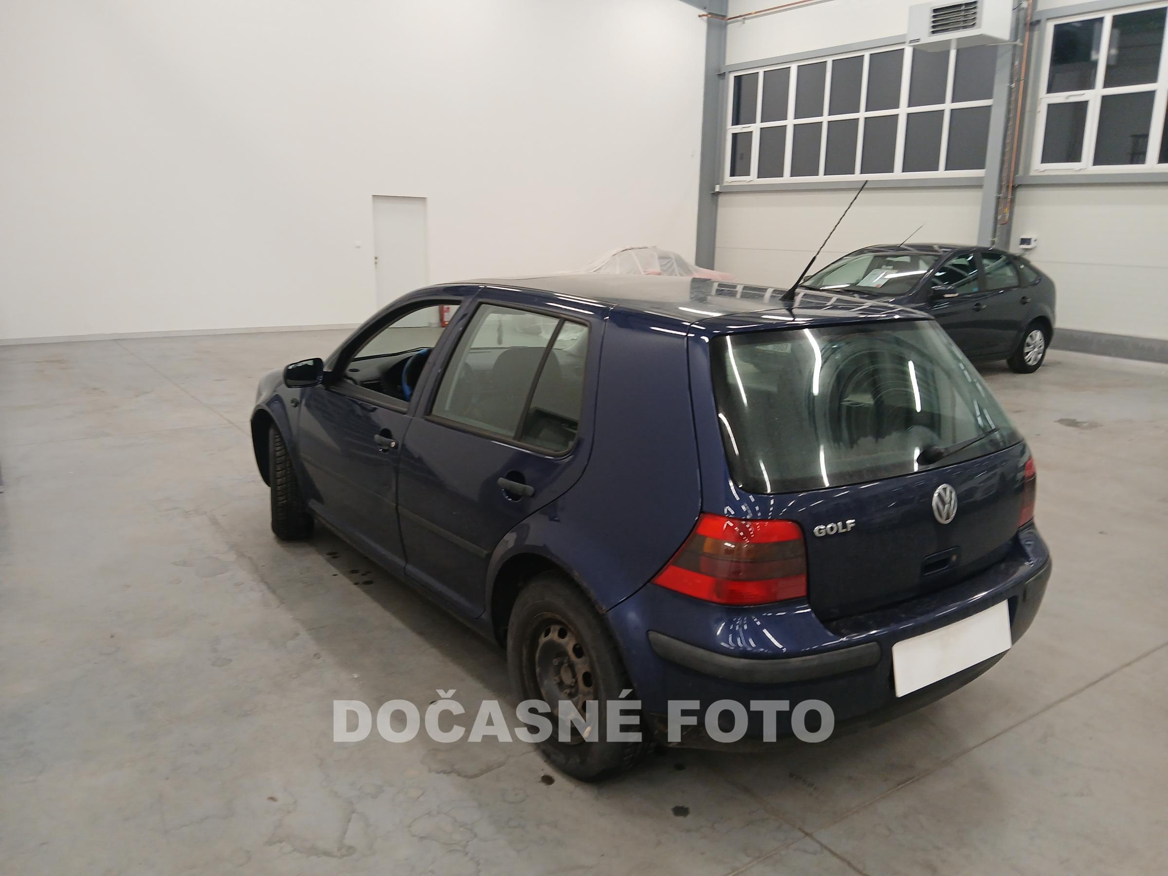 Volkswagen Golf, 2002