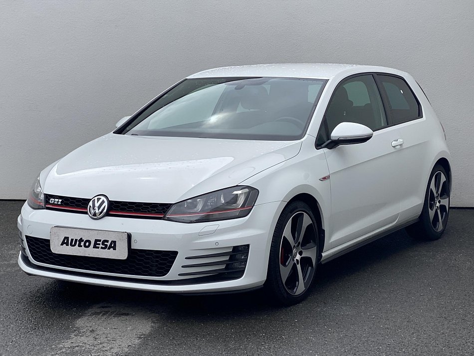 Volkswagen Golf 2.0TSi GTi