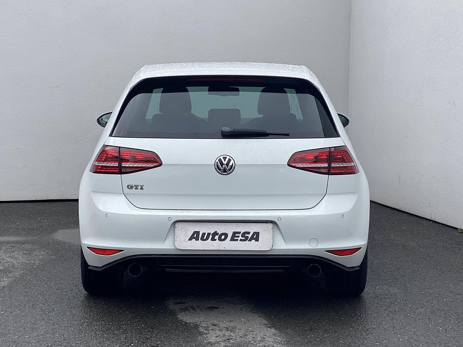 Volkswagen Golf 2.0TSi GTi