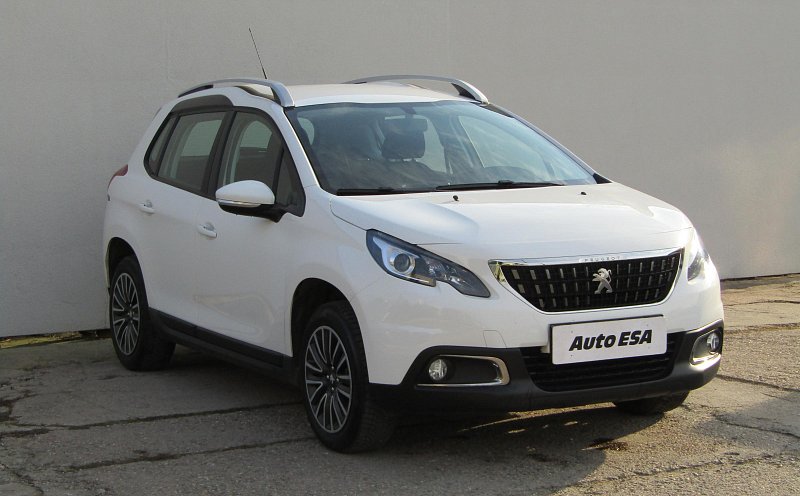 Peugeot 2008 1.2i 