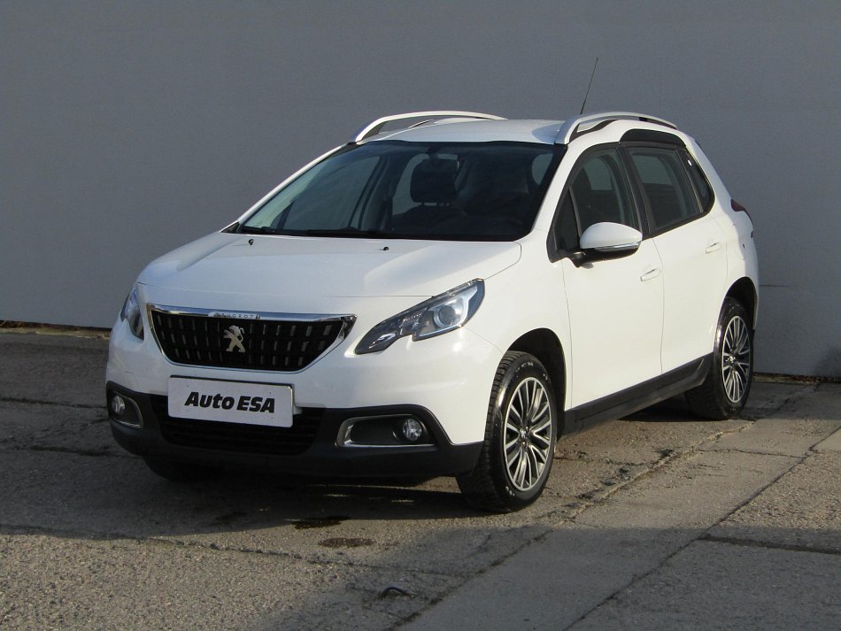 Peugeot 2008 1.2i 