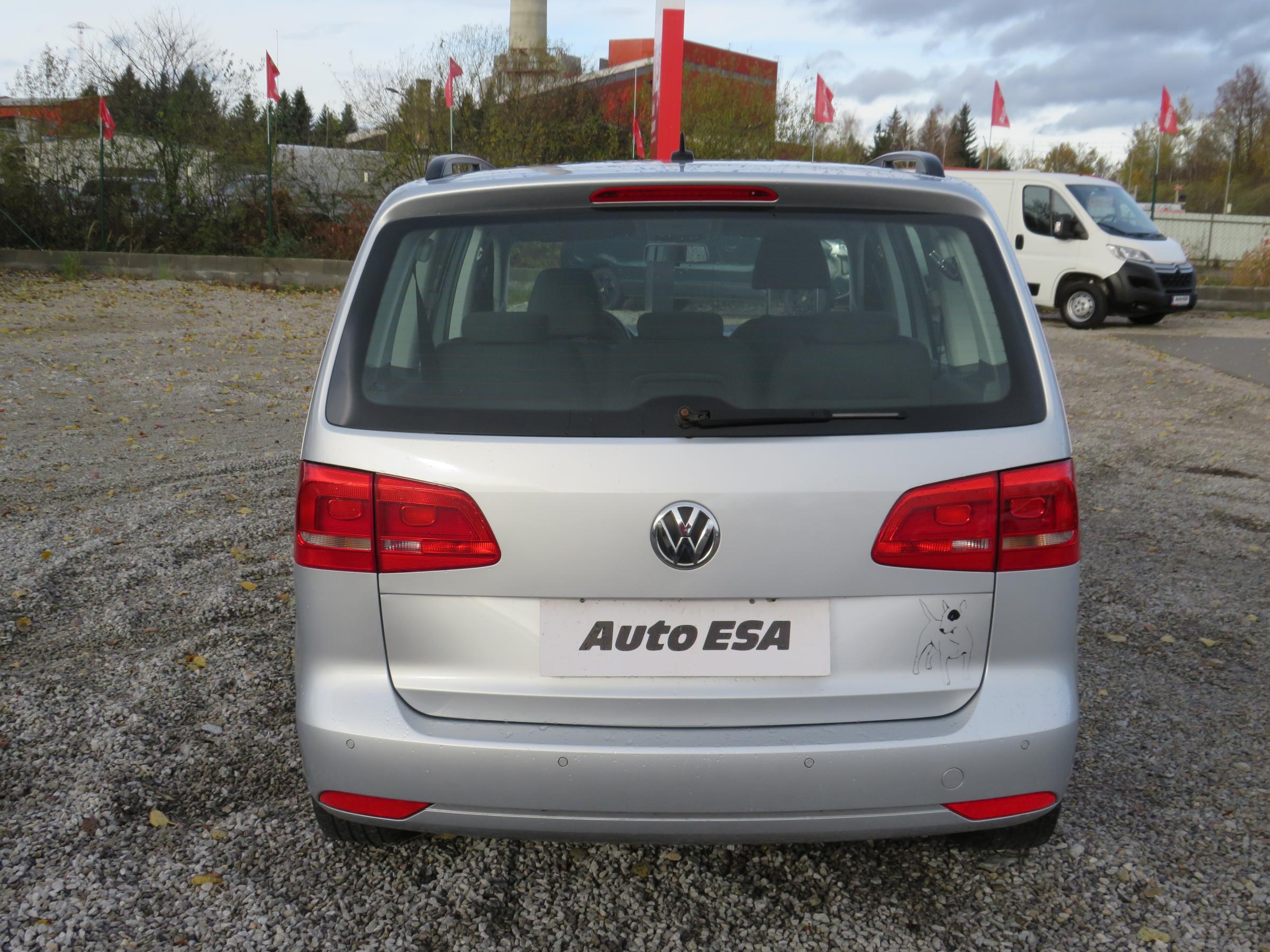 Volkswagen Touran, 2011 - pohled č. 5