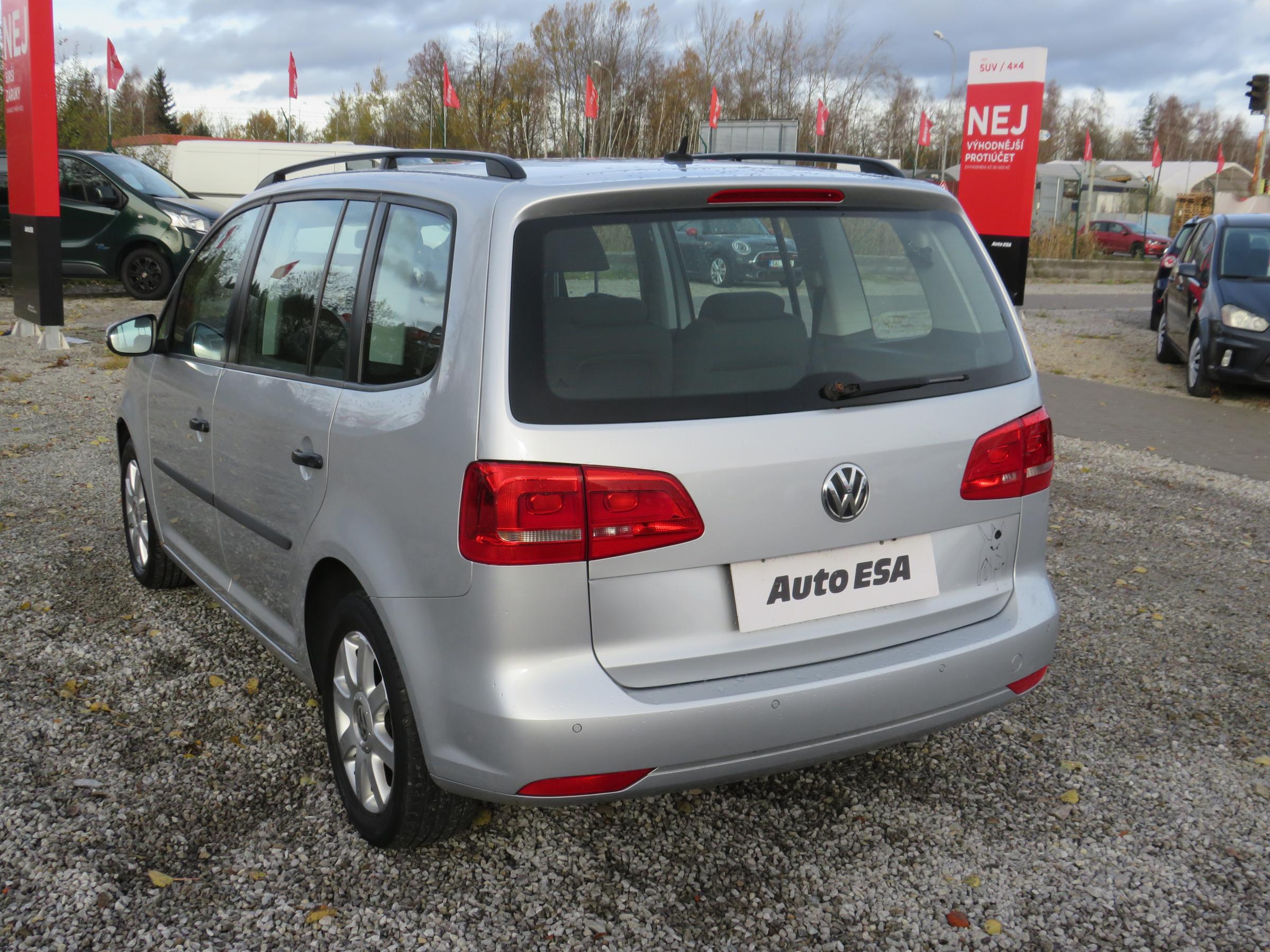 Volkswagen Touran, 2011 - pohled č. 6