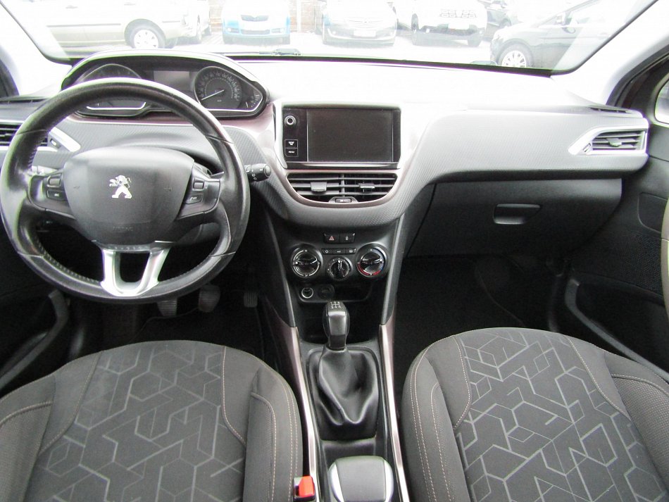 Peugeot 2008 1.2 VTi 