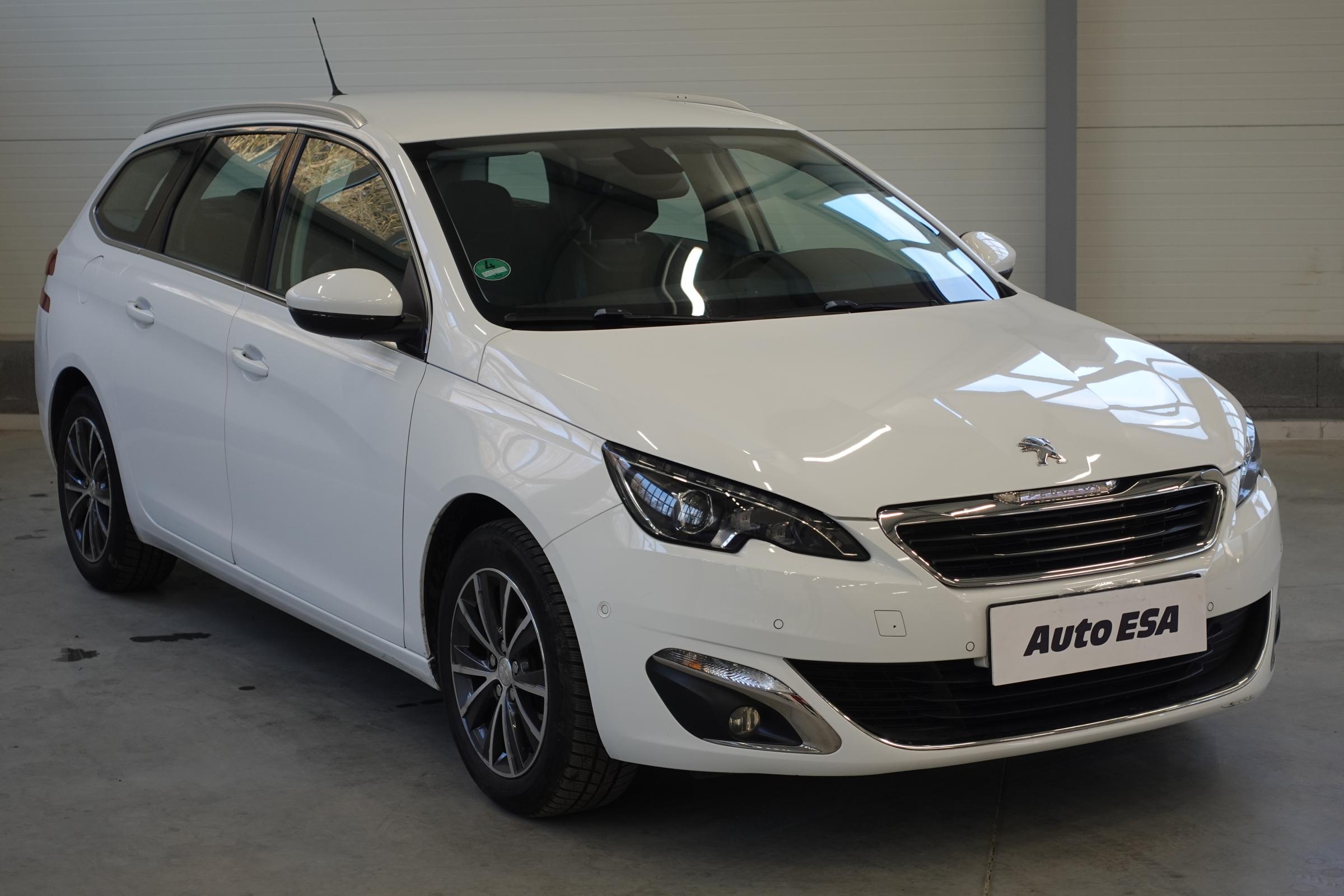 Peugeot 308, 2015