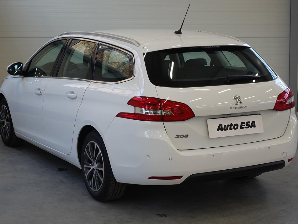 Peugeot 308 1.2i 