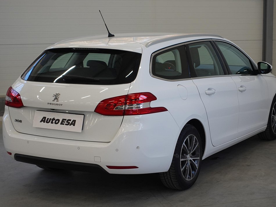 Peugeot 308 1.2i 