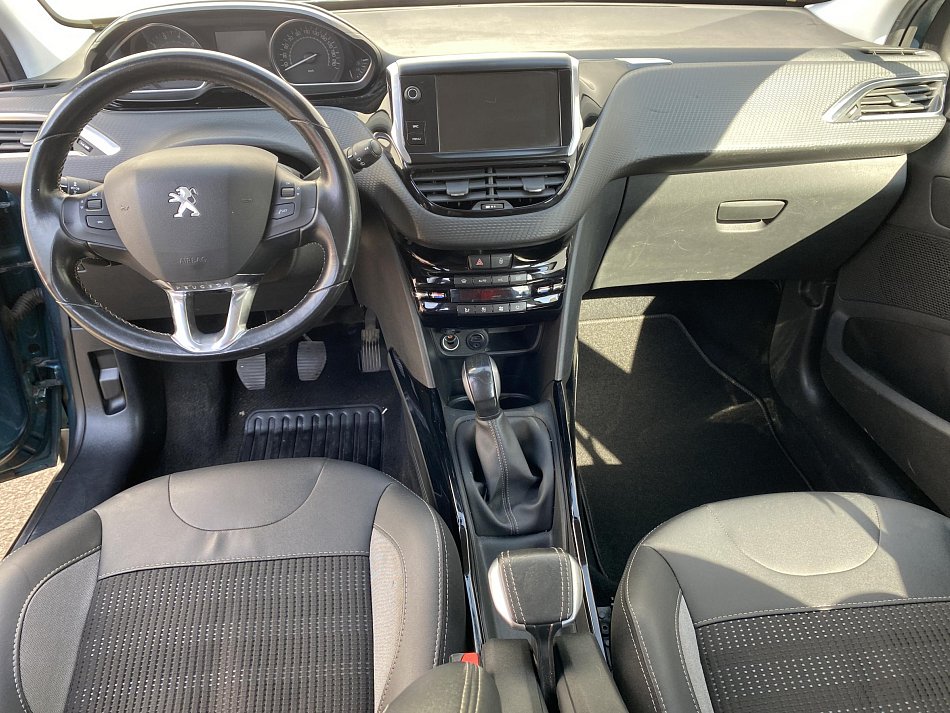 Peugeot 2008 1.2PT Allure