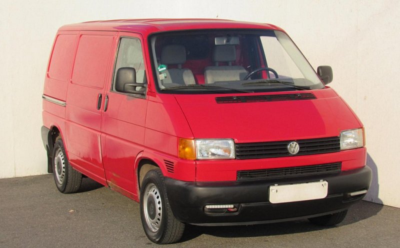 Volkswagen Transporter 2.5TDi  VALNÍK 6míst