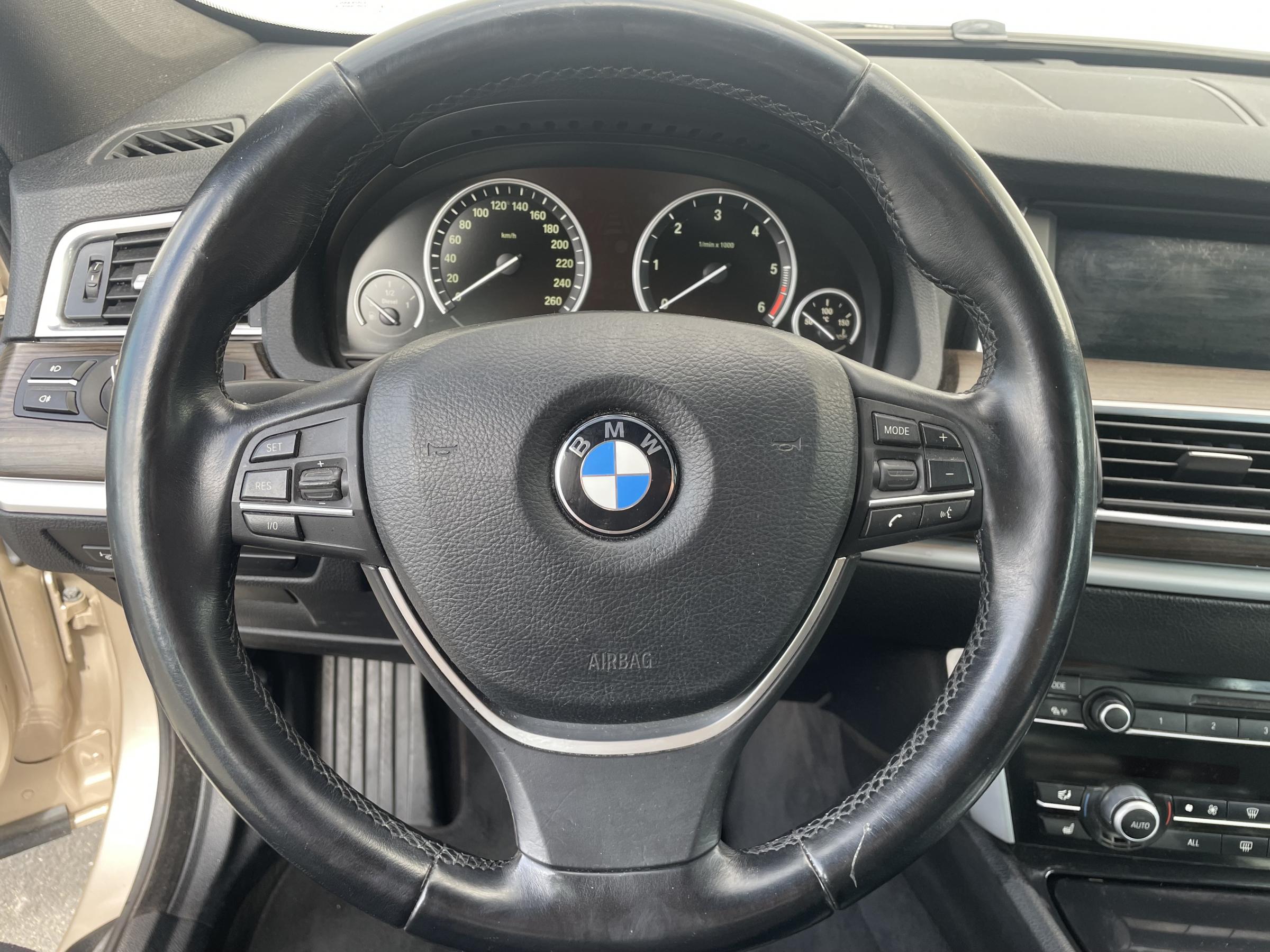BMW Řada 5, 2011 - pohled č. 14