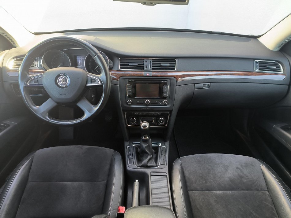 Škoda Superb II 2.0TDi Elegance