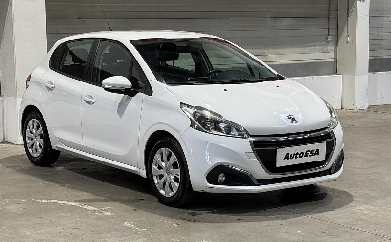 Peugeot 208 1.2 VTi 