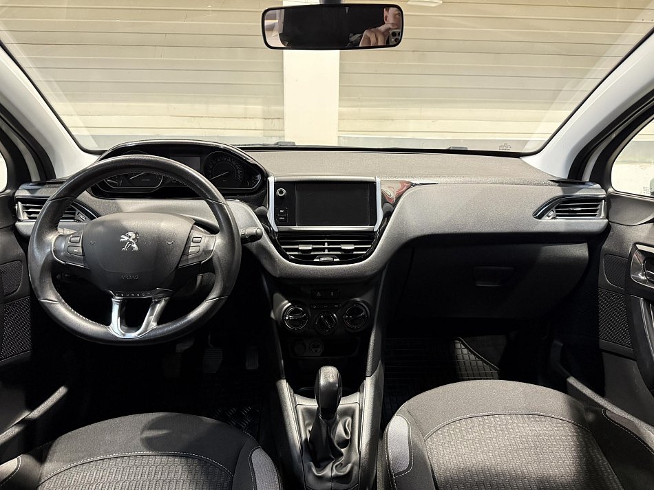 Peugeot 208 1.2 VTi 