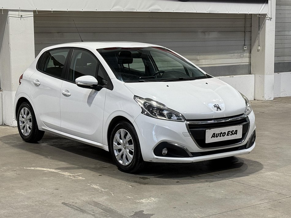 Peugeot 208 1.2 VTi 