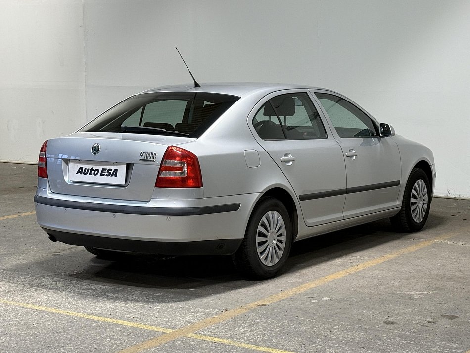 Škoda Octavia II 1.6i Ambiente