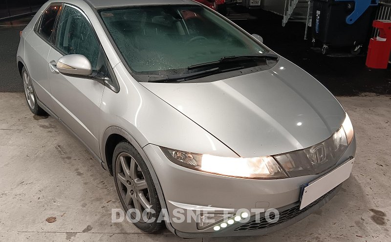 Honda Civic 1.8i 