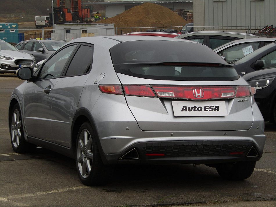 Honda Civic 1.8i 