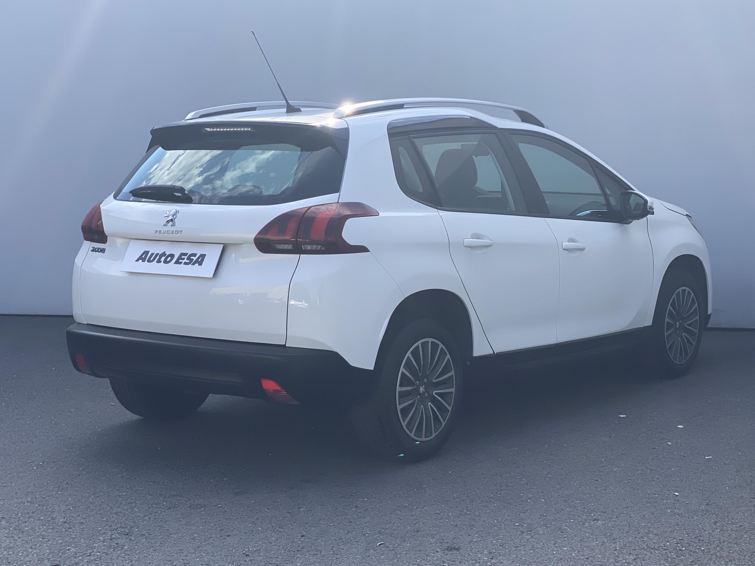 Peugeot 2008, 2018 - pohled č. 4