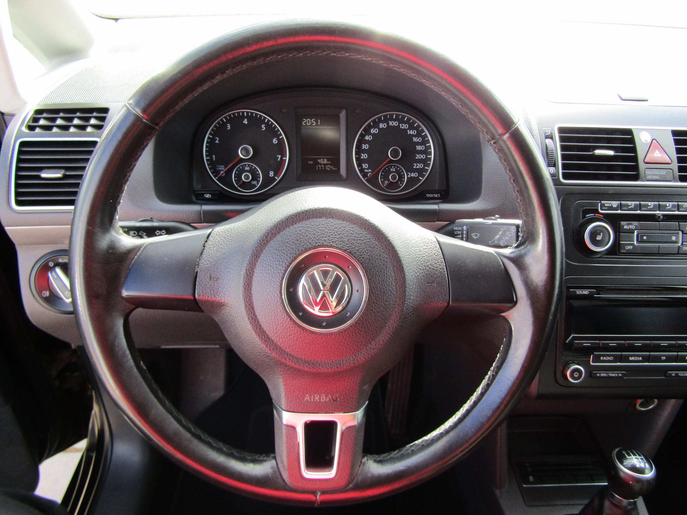 Volkswagen Touran, 2012 - pohled č. 12