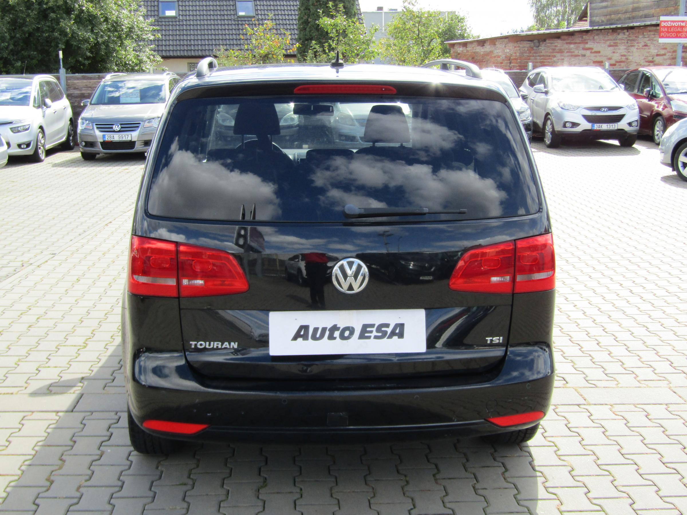 Volkswagen Touran, 2012 - pohled č. 5