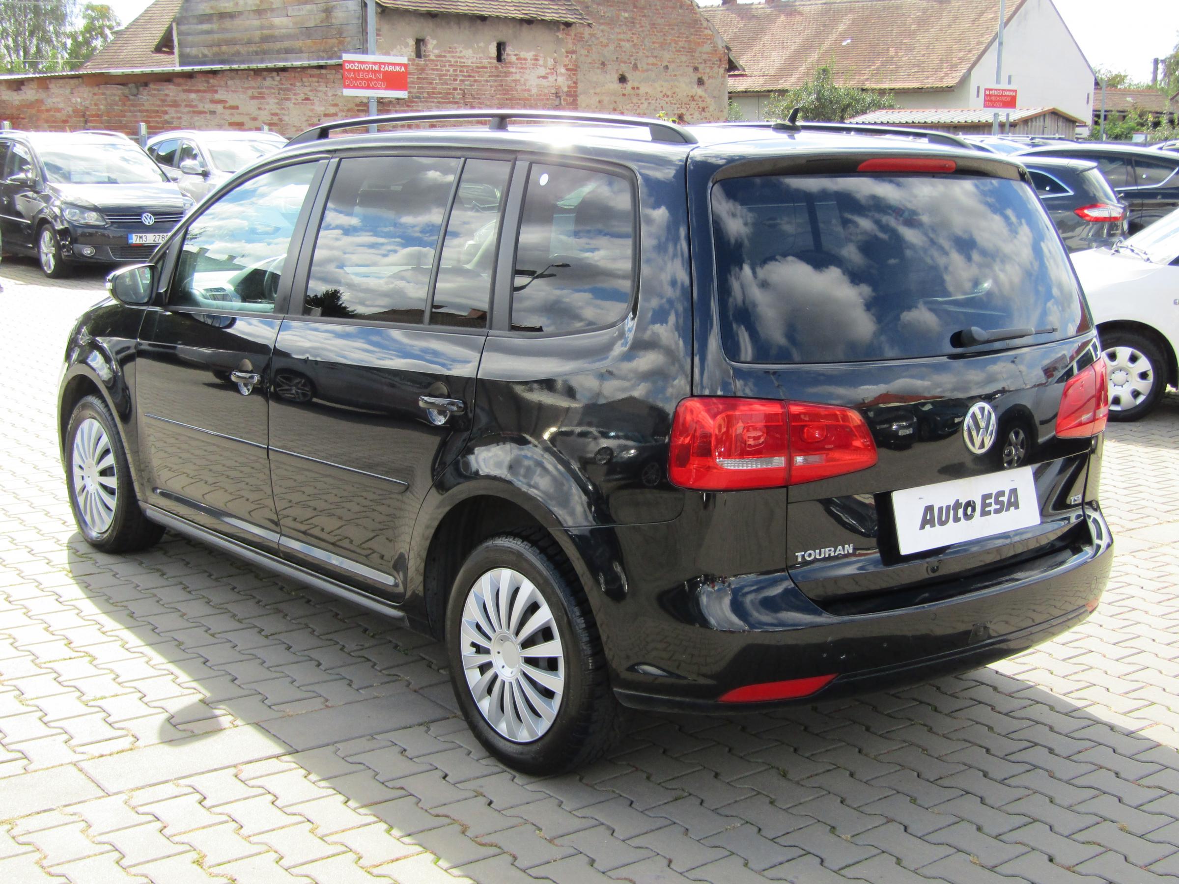 Volkswagen Touran, 2012 - pohled č. 6