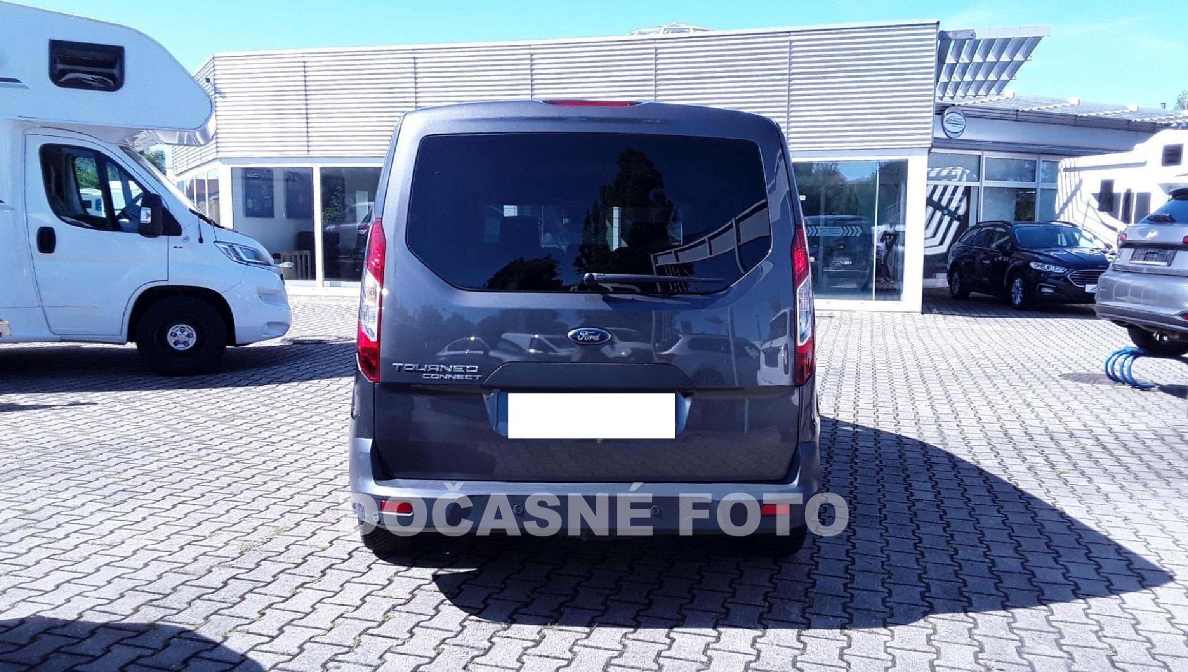 Ford Tourneo Connect, 2017 - pohled č. 5