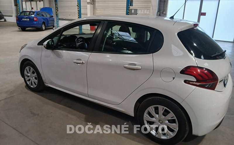 Peugeot 208 1.2 