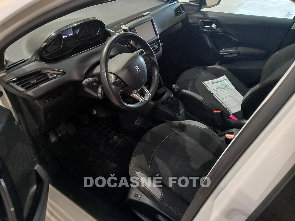 Peugeot 208 1.2 