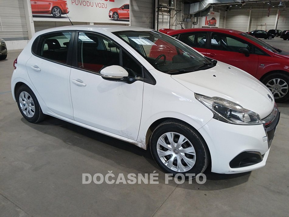 Peugeot 208 1.2 