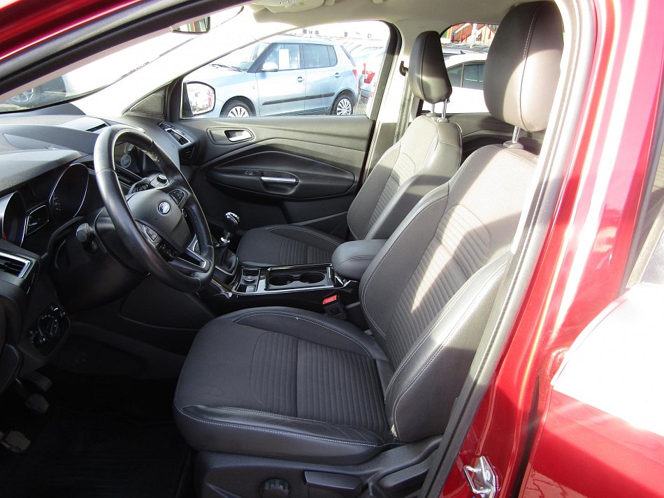 Ford Kuga 1.5 EB Titanium