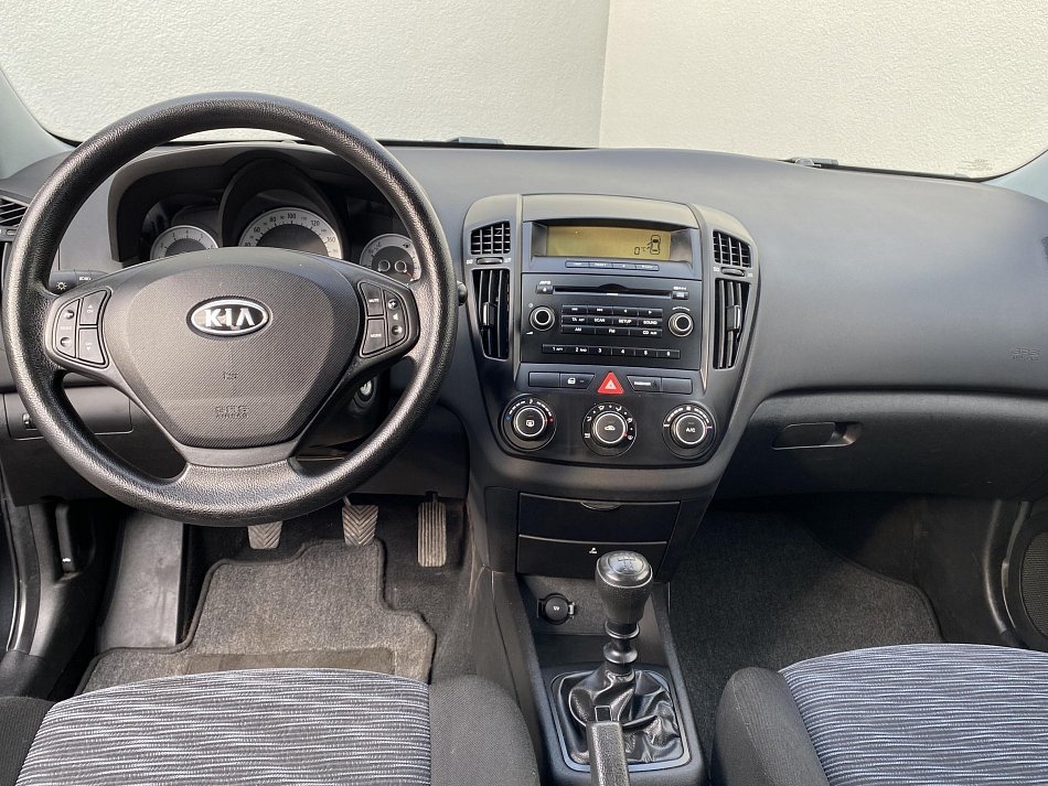 Kia Ceed 1.4 CVVT LX