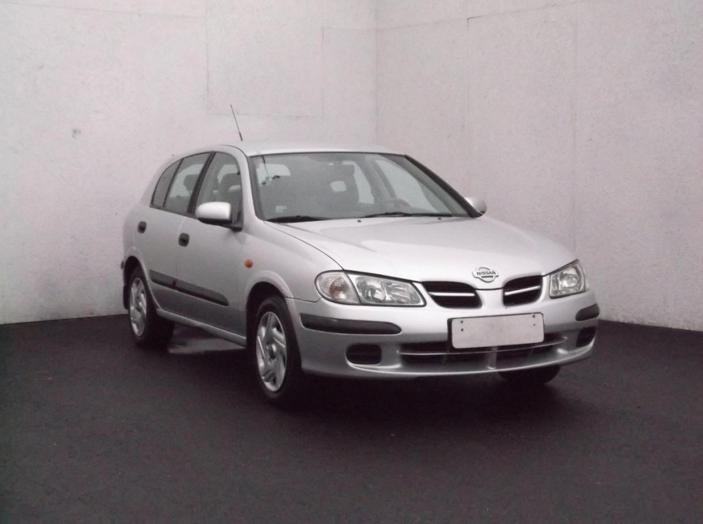 Nissan Almera, 2004 - celkový pohled