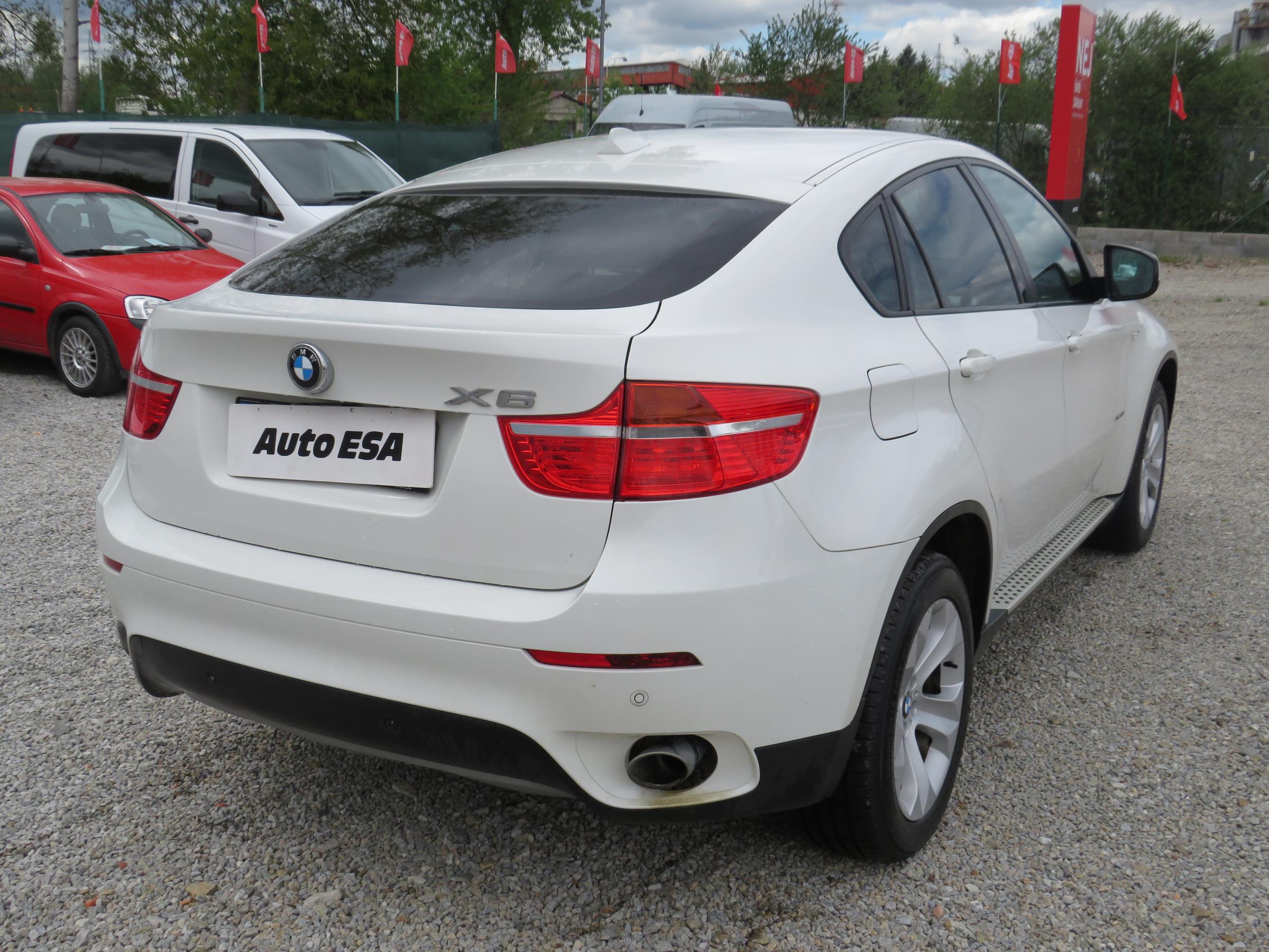 BMW X6, 2012 - pohled č. 4