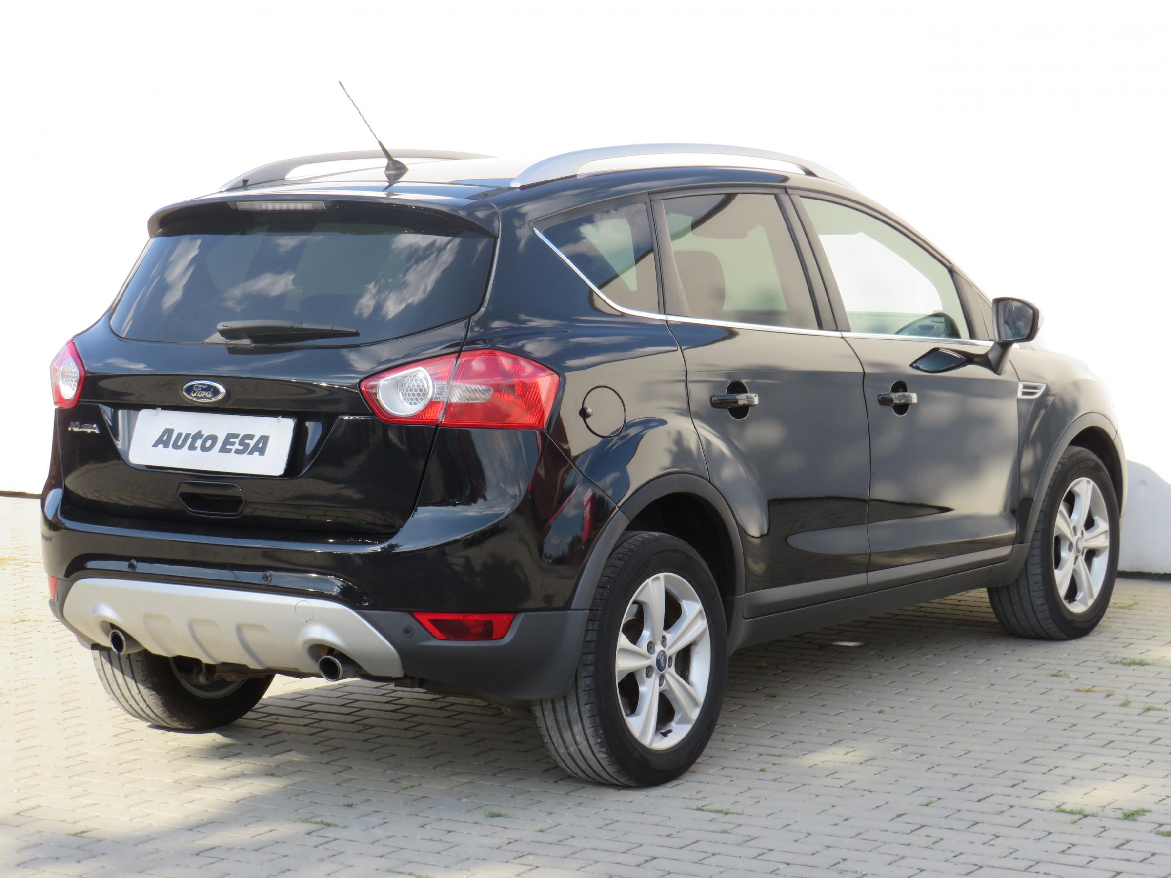 Ford Kuga, 2011 - pohled č. 4