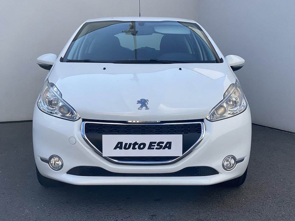 Peugeot 208 1.0i 